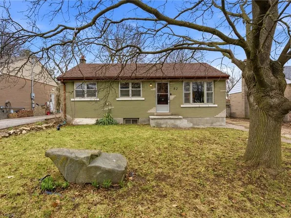 82 Glenview Ave, Cambridge, ON N1R 2W2