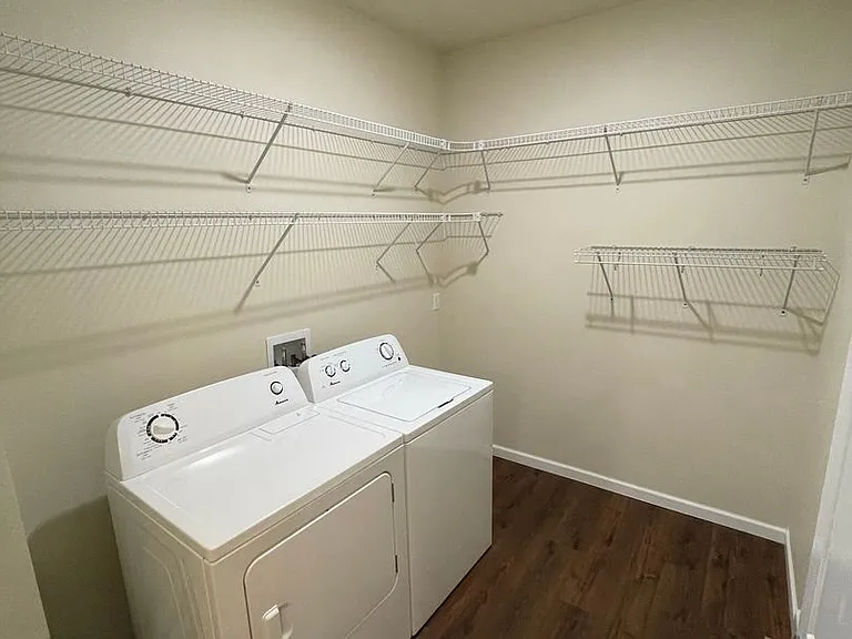 Grasslands Apartments — Photo 5