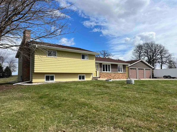 W4051 Artesian Rd, Fond Du Lac, WI 54937