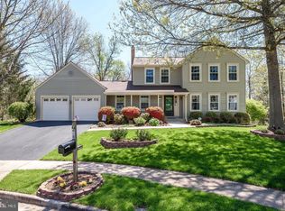 418 Spring Ridge Ct, Sterling, VA 20164