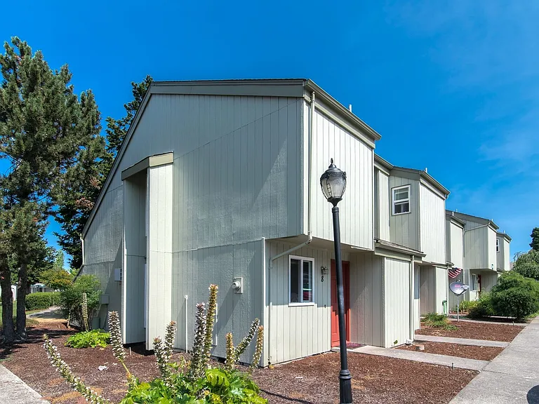 Meadowlawn Apartments - 55+ Community — Photo 23