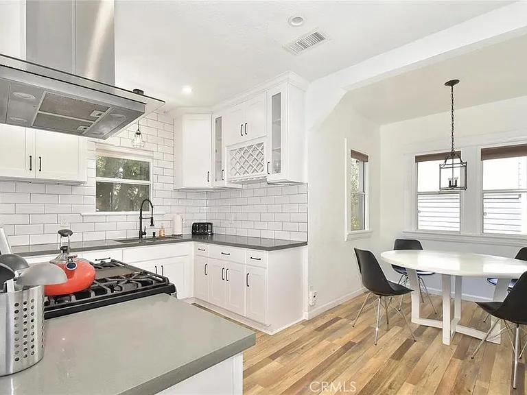 757 N Loma Vista Dr — Photo 12