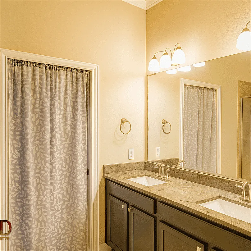 4 bed, 2144 sqft, $2,300 — Photo 4