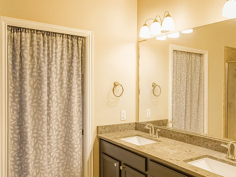 21399 Hunter Hart Dr — Photo 4