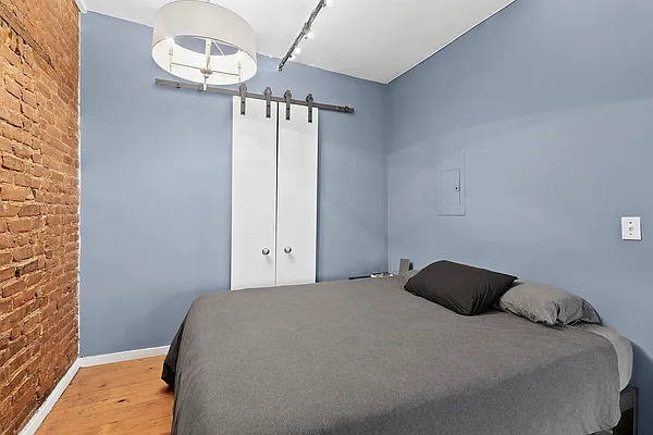 Rented by Corcoran | media 12