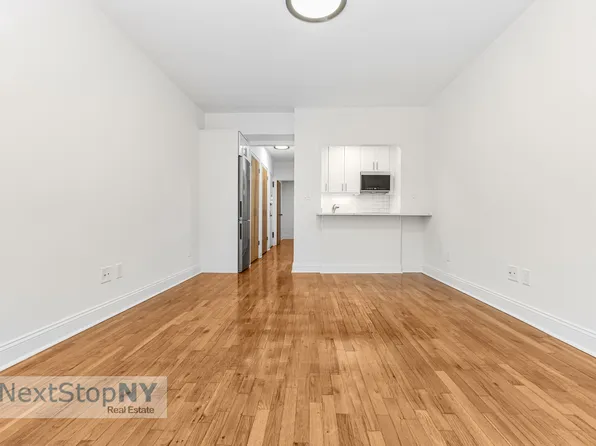 405 East 82nd Street 5A image 2 of 7