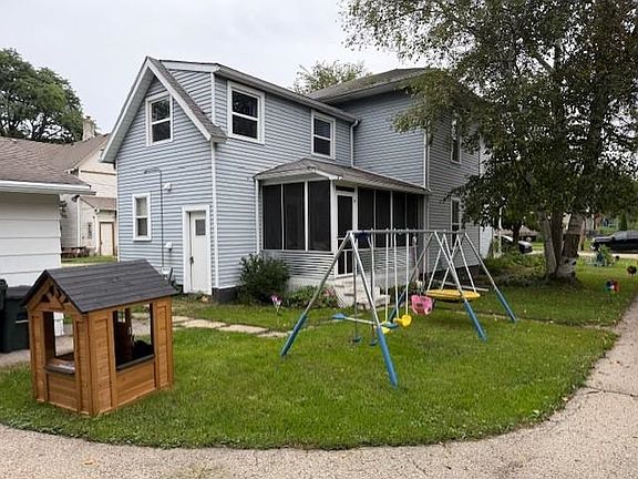 4th image of 214 S Whiton St
