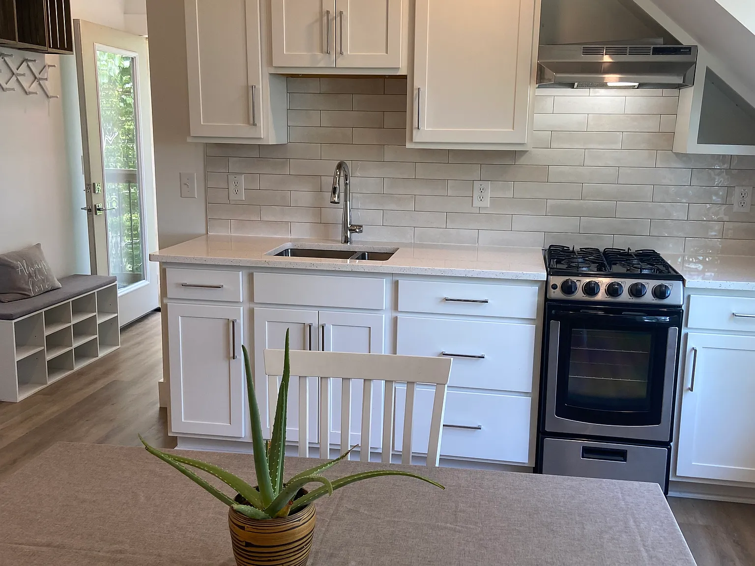 2 bed, 600 sqft, $1,450 — Photo 4