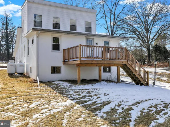 764 E Cedarville Rd, Pottstown, PA 19465