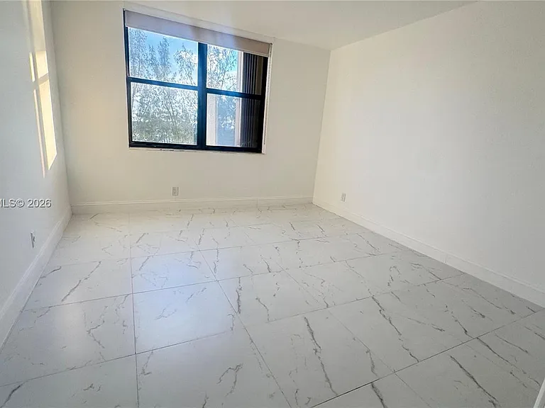 18151 NE 31st Ct #707 — Photo 20