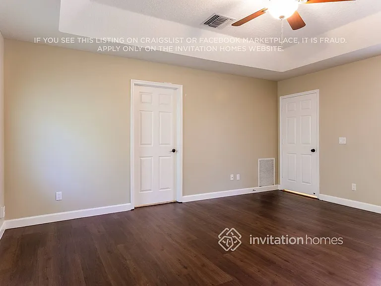 13740 Cromer Ct — Photo 11
