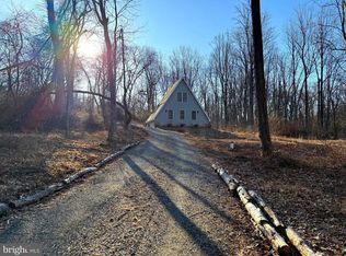 468 Hallman Rd, Douglassville, PA 19518