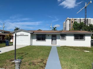 10759 SW 7th St, Sweetwater, FL 33174