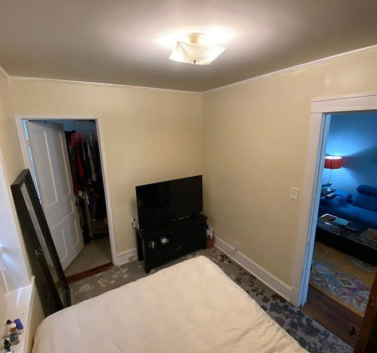 1st image of 1742 W School St #127