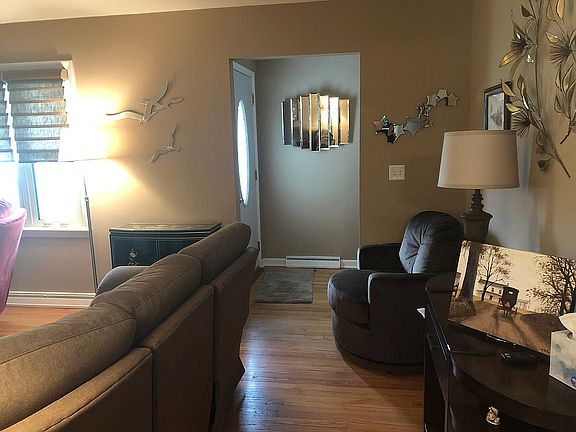5th image of 5451 Altona Dr