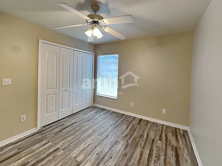 10222 Summer Elm Ave — Photo 20