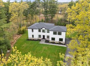 3 Kestrel Way, Carver, MA 02330