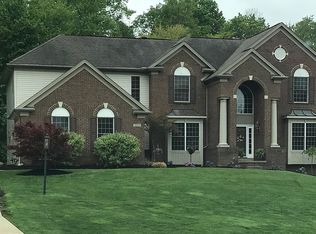 8370 Browning Ct, Mentor, OH 44060