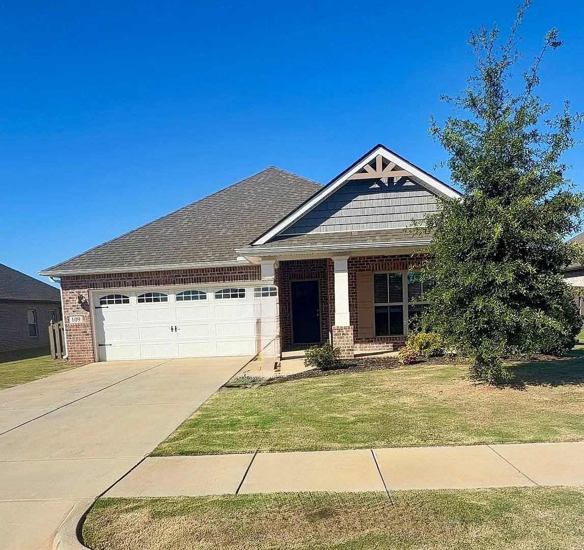 Charming Single-Family Home in The Crossings at River Landing Available Now! — Photo 1