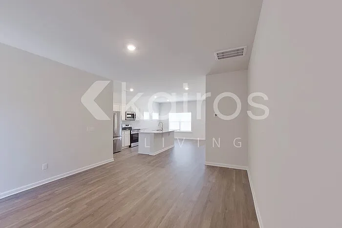 2431 Banyon Cir — Photo 6