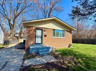 21622 Santa Clara, Detroit, MI