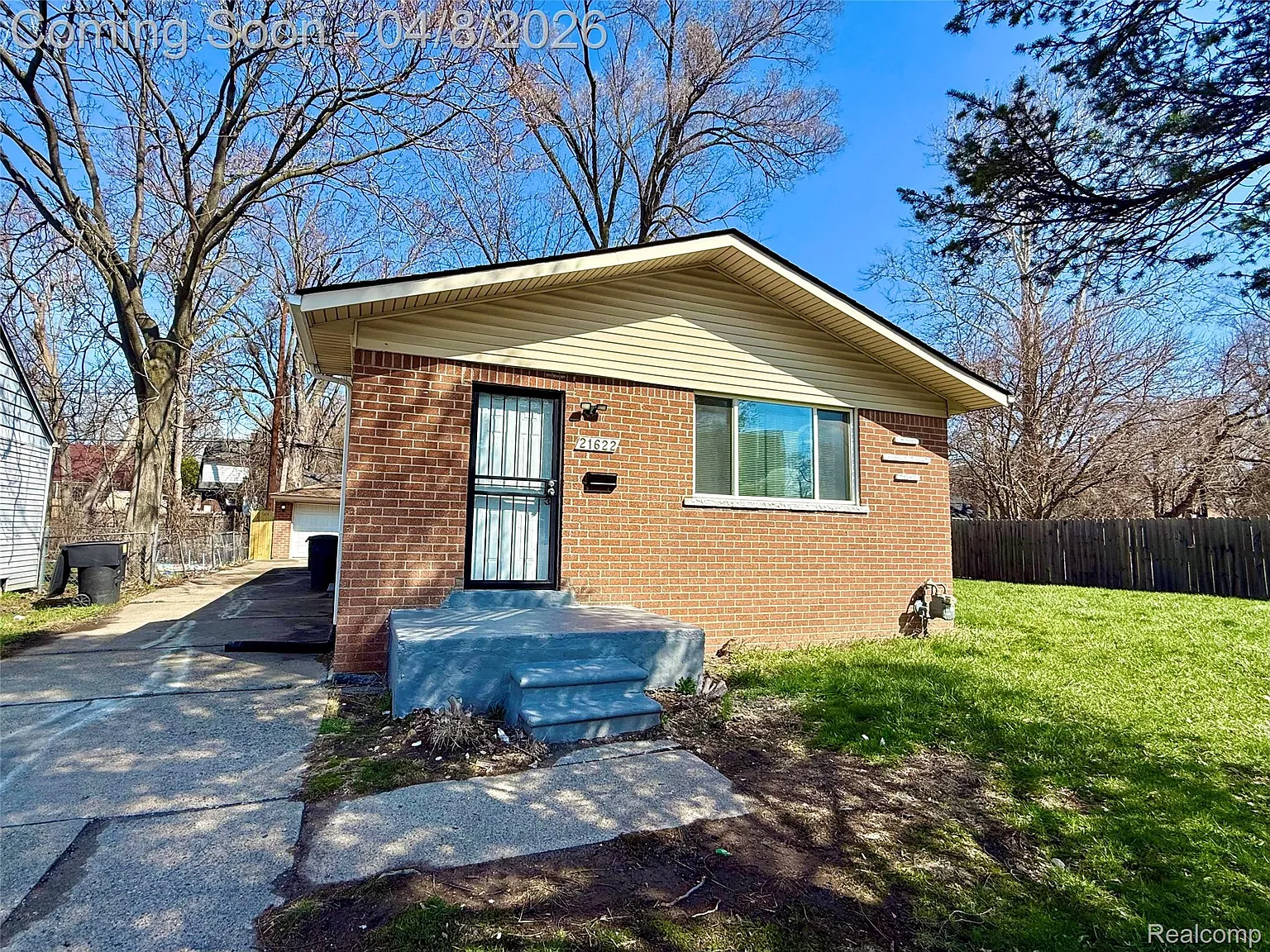 21622 Santa Clara photo 1