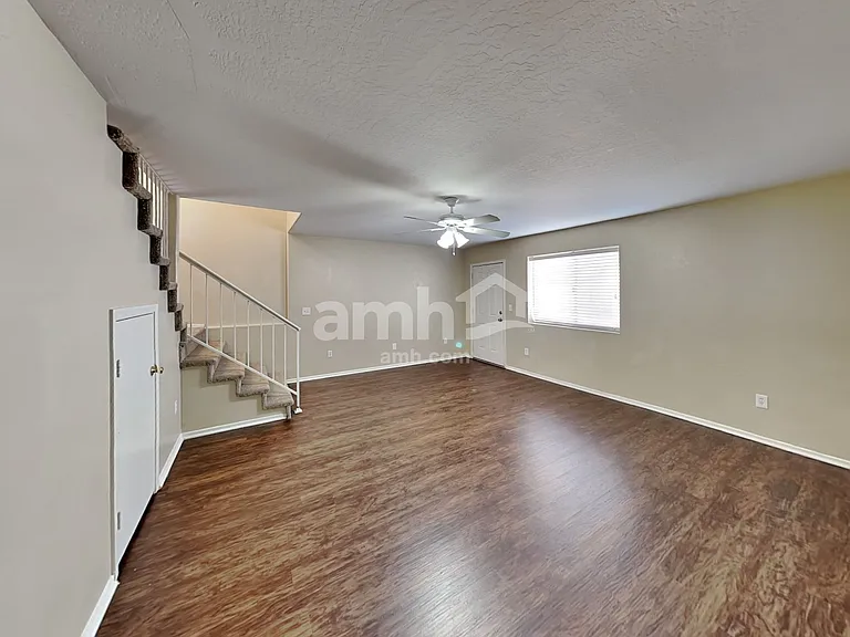 1410 E Mineral Rd — Photo 10