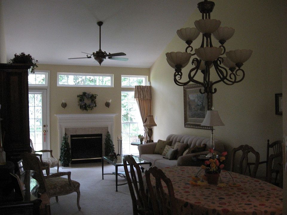 ining Room/Living Room