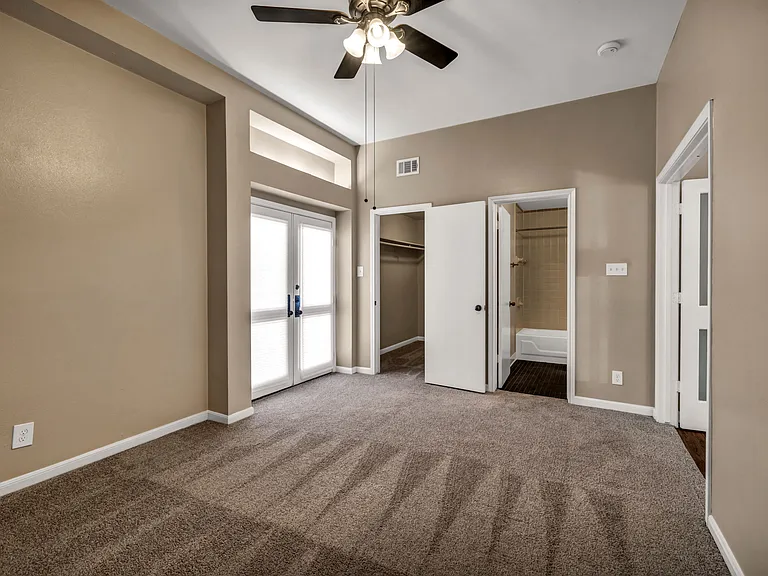 The Tuscany Apartments — Photo 16