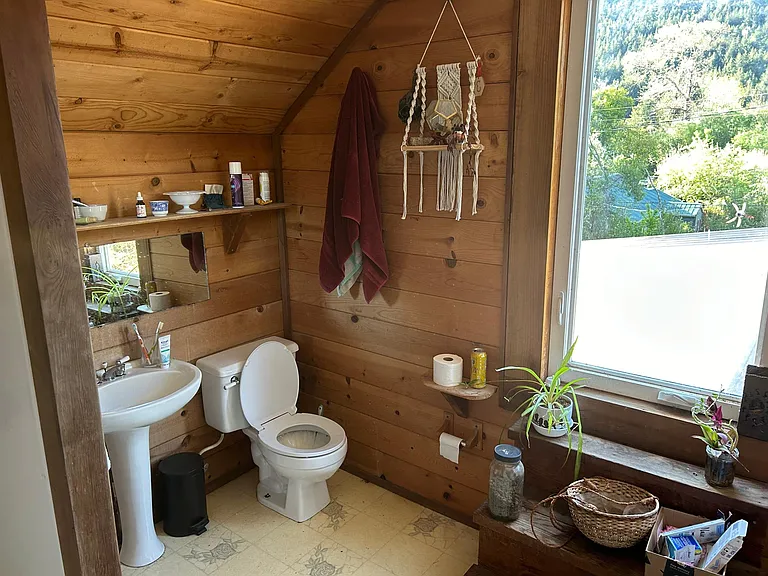 Upstairs Bathroom
