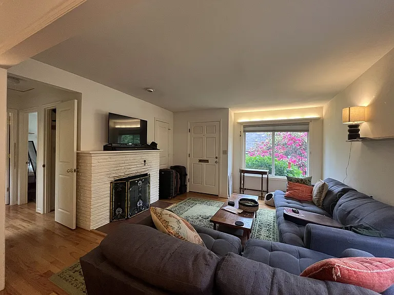 7311 SW 3rd Ave — Photo 21