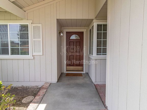 2nd image of 9717 Treetop Dr