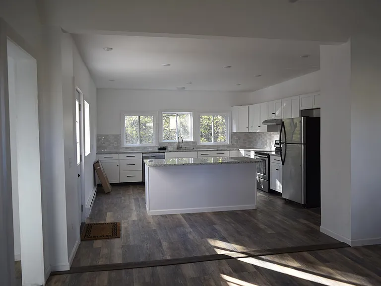 426 Davis Rd — Photo 5