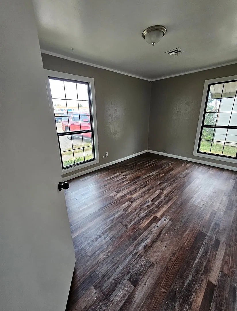 3 Bedroom House Available — Photo 4