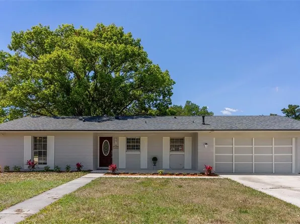 2402 Greenwood St, Deltona, FL 32738