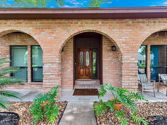 4th image of 15314 Bonita Springs Dr