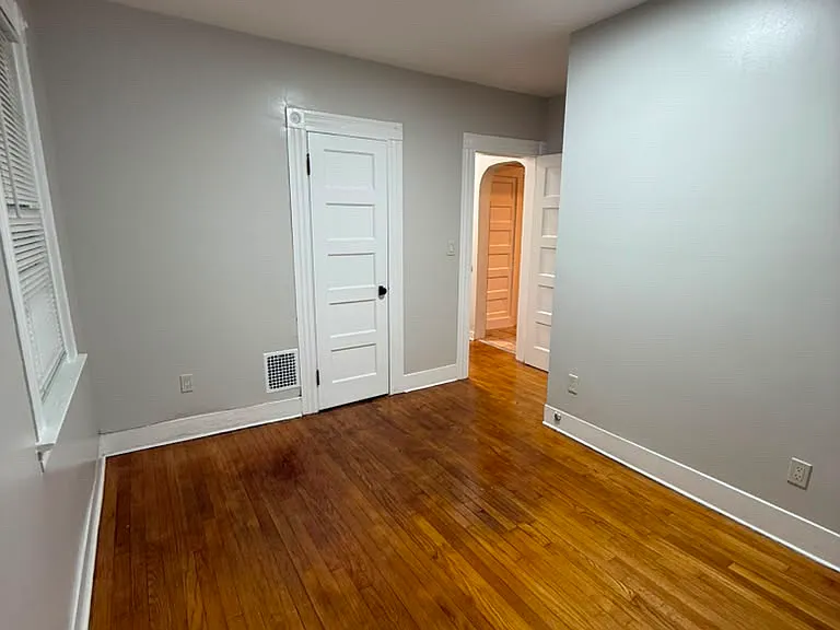 1239 Forest Rd #1 — Photo 9
