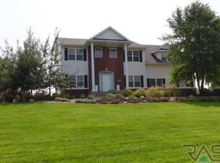 47191 S Clubhouse Rd, Sioux Falls, SD 57108