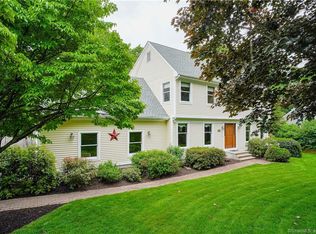 88 Oakridge, Unionville, CT 06085