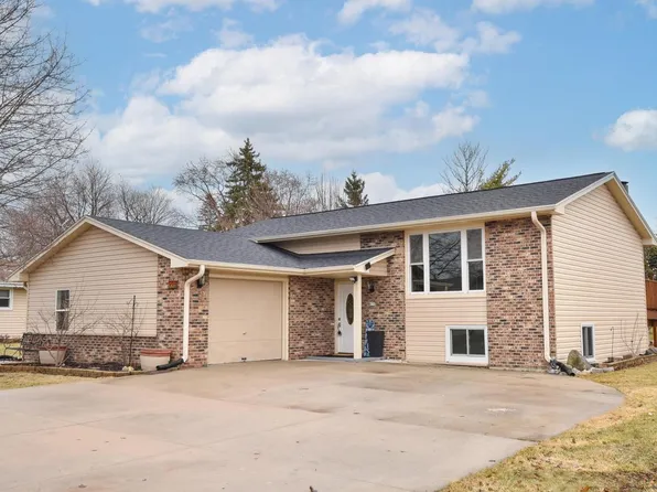 839 Park AVENUE, Oostburg, WI 53070