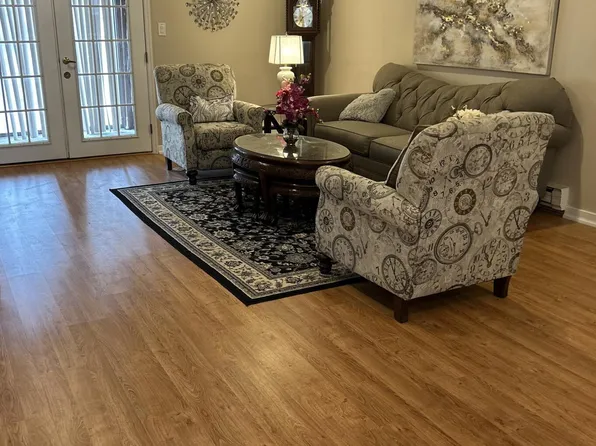 48 Wild Turkey Way #B, Manalapan, NJ 07726