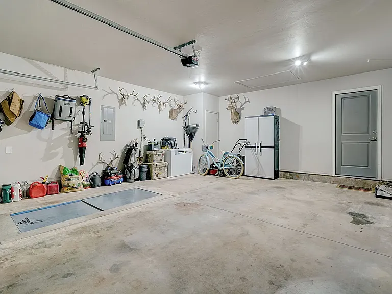 8212 NW 160th Ter — Photo 30