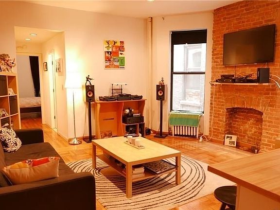 3rd image of 159 W 80th St #4DD