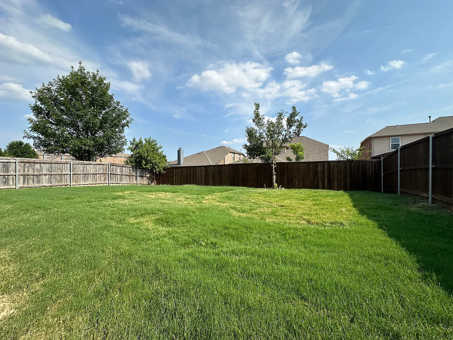 3 bed, 1913 sqft, $2,200 — Photo 3