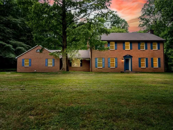 2251 Brunner Rd, Emmaus, PA 18049