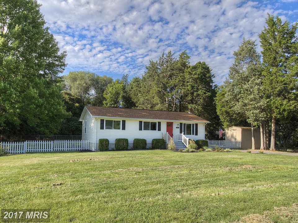 1st image of 2411 Pinecrest Ln