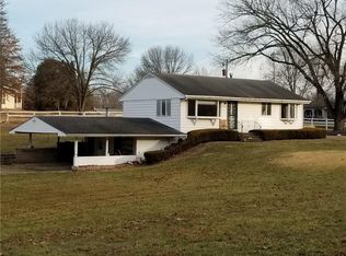 4580 E Lost Bridge Rd, Decatur, IL 62521
