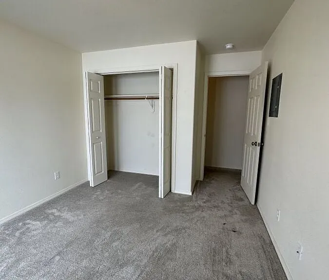 1112 Longbow Ln #G — Photo 16