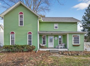 144 Franklin St, Holly, MI 48442