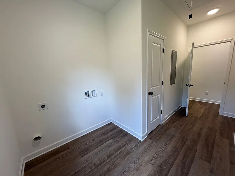 11 Beech St NE — Photo 12